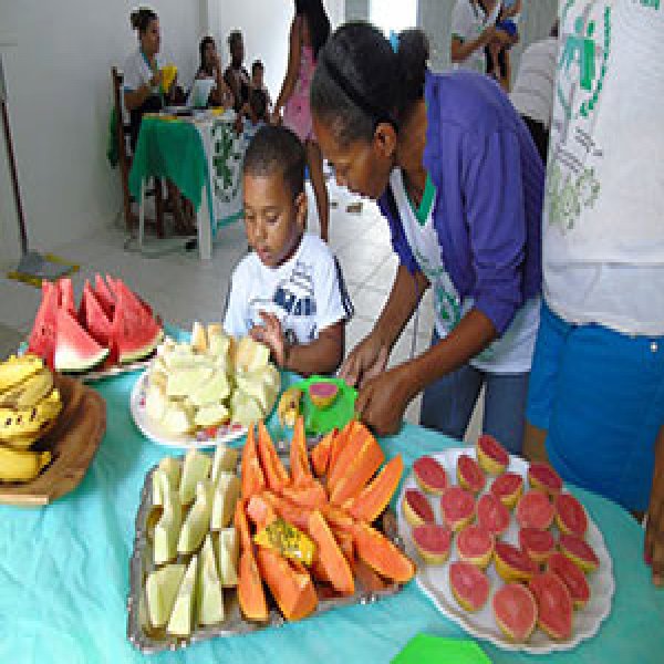Como estimular uma alimentaÃ§Ã£o saudÃ¡vel em crianÃ§as?
